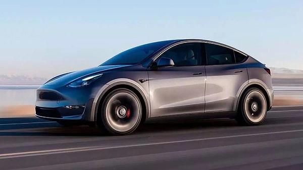 Bloomberg'e göre Tesla 2024'te piyasaya sürülecek yenilenmiş bir Model Y üzerinde çalışıyor.