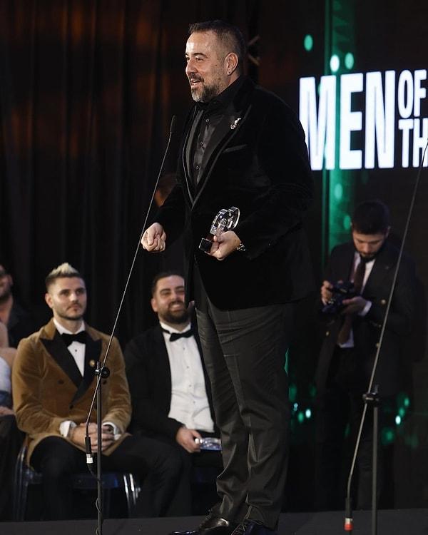 Geçtiğimiz GQ Men Of The Year gecesinde ise 'Yılın Komedi İnsanı' seçilen Ata Demirer ödül konuşmasıyla izleyiciyi epey güldürmüştü.