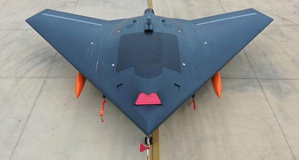 TUSAŞ tarafından geliştirilen ANKA-3 insansız savaş uçağı bugün sabah saatlerinde ilk uçuşunu gerçekleştirdi.