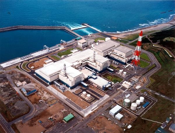 Japonya’daki Kashiwazaki-Kariwa Nükleer Enerji Santrali dünyanın en büyük nükleer reaktörlerinden biri olarak biliniyor.