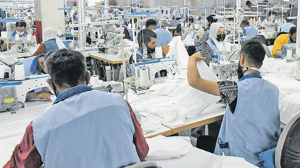 İstanbul Tekstil ve Hammaddeleri İhracatçıları Birliği (İTHİB) Yönetim Kurulu Başkanı Ahmet Öksüz, "işverenlerin üzerindeki yükün de göz ardı edilmemesinin çok önemli olduğunu söylememiz gerekiyor."