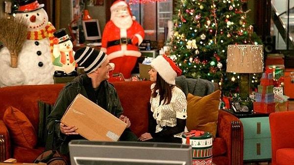 4. How I Met Your Mother - "How Lily Stole Christmas" (Season 2, Episode 11):