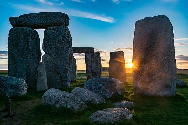 12. "Belki de benim kültürsüzlüğümden kaynaklı ama Stonehenge'i görmek için bu kadar çabaya değmez."