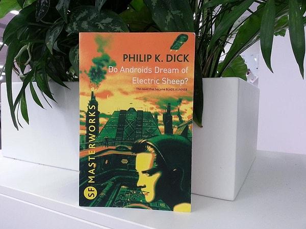 6. Do Androids Dream of Electric Sheep? - Philip K. Dick