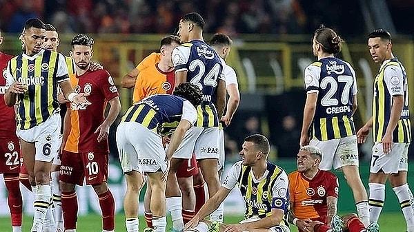 Fenerbahçe ve Galatasaray arasındaki Süper Kupa maçı, Suudi Arabistan'da yaşanan Atatürk krizi sonrası iptal edildi. Suudi yetkililerin, iki kulübün Atatürk tişörtleriyle sahaya çıkmasına izin vermemesi üzerine, iki kulüp yöneticileri maça çıkmama kararı aldı.