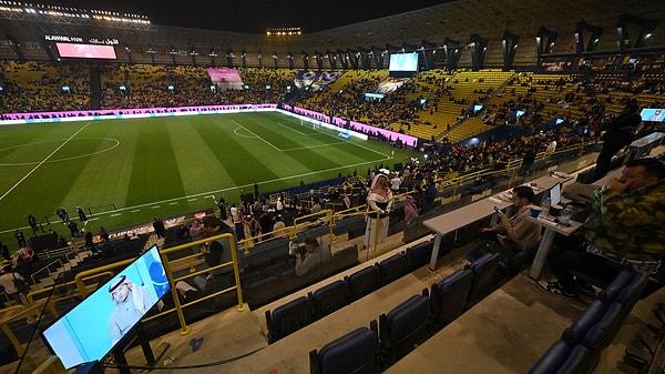 “En başta krizi başlatan Suudilerin İstiklal Marşı’nı çaldırmaması değil, Fenerbahçe ve Galatasaray yöneticilerinin Riyad’da oynanan maçta Suudi marşının çalınmasına karşı çıkması.”