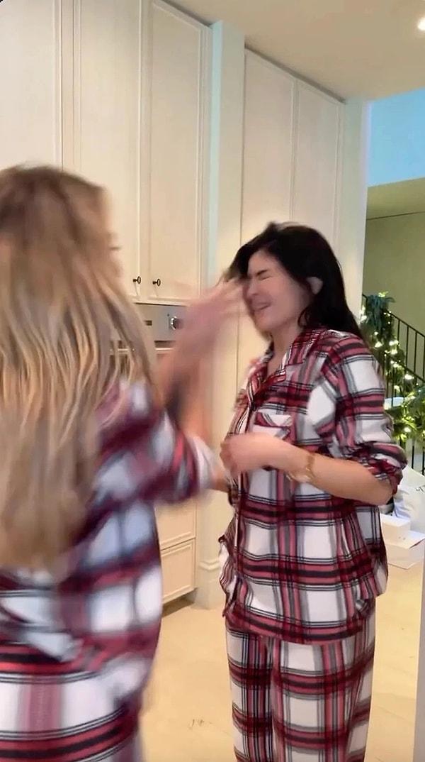 Khloe Kardashian ise Kylie Jenner'a tokat attığı videoyu paylaştı!