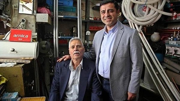 Edirne F Tipi Cezaevi'nde tutuklu bulunan HDP eski Eş Genel Başkanı Selahattin Demirtaş’ın babası Tahir Demirtaş bu sabah hayatını kaybetti.