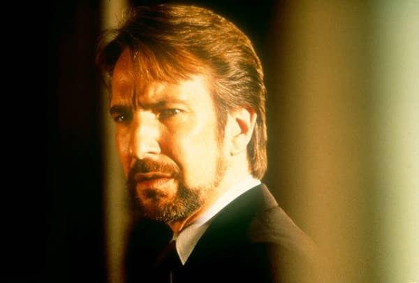 12. Alan Rickman'e ilk olarak "Die Hard" filminde Hans Gruber rolü teklif edildiğinde, senaryoyu okuduktan sonra, "Bu ne be? Bir aksiyon filminde oynamayacağım heralde," dedi.