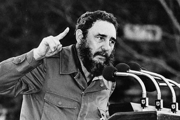 Fidel Alejandro Castro Ruz, tüm dünyanın tanıdığı ismiyle Fidel Castro. Küba Devrimi'nin lideri ve uzun yıllar ülkesini yönetmiş devlet başkanı.