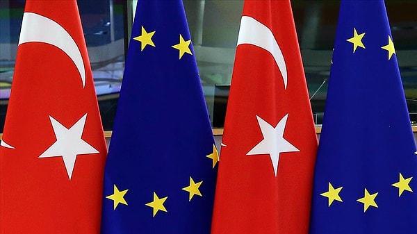 Bitmeyen bir ilişki Türkiye ile Avrupa Birliği arasında olan. 20. yüzyılın ortalarında başlayan görüşmeler 21 yüzyılın ilk çeyreği biterken hala devam ediyor.1999 yılında AB üyeleri tarafından aday olarak kabul edilen Türkiye, 2005 yılında tam üyelik müzakerelerine başladı.