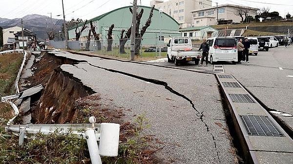 Geçtiğimiz gün Japonya'da 5,7 ve 7,6 büyüklüğünde iki deprem meydana geldi.