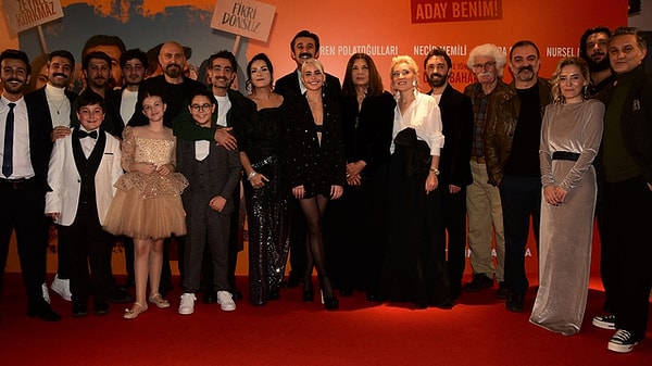 Başkan filminin gala gecesi önceki gün Paribu Cineverse Kanyon Sinemaları’nda yapıldı. Tüm oyuncuların ve davetlilerin katıldığı gecede kahkahalar havada uçuştu.