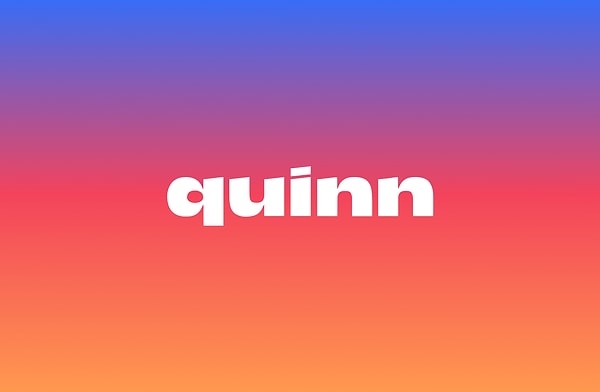 Quinn'de format görüntüden çok ses formatının gücünü kullanmak. Caroline Spiegel, sesli porno olarak açıklanabilecek formatına ilişkin şu değerlendirmeyi yapıyor:  "Kadınların yüzde 70'i mastürbasyon yaparken hayal gücünü kullanıyor. Bu pazarı tamamen ele geçirmiş bir oyuncu aslında yok."