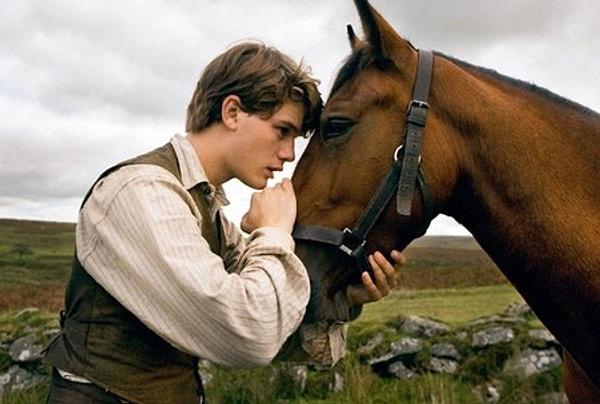 7. "Yolda giderken bir at gördük ve sevmek için yavaşlamak istediğini söyledi."