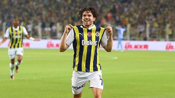 Transferin bu rakamla gerçekleşmesi durumunda ise 24 yaşındaki futbolcu Fenerbahçe tarihine geçebilir.