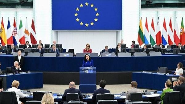 7. 2024 yılında Avrupa Parlamentosu'nun tarihin en çekişmeli seçimlerinden birini yaşaması bekleniyor.