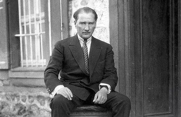 Tarihçi yazar Necdet Şamaoğlu, kitabında yazdığı bilgilerde; Mustafa Kemal Atatürk’ün doğum tarihinin 1881 olmadığını yazmıştır. İşte Necdet Sakaoğlu’nun kitabında da bahsettiği o tarihi bilgiler…