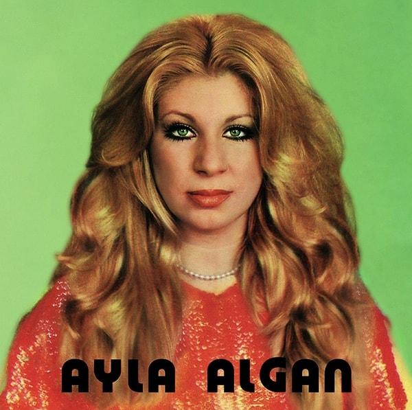 Türk sinema, tiyatro ve müzik tarihinin duayen isimlerinden Ayla Algan'ın geçirdiği beyin kanamasının ardından 86 yaşında hayatını kaybettiği öğrenildi.