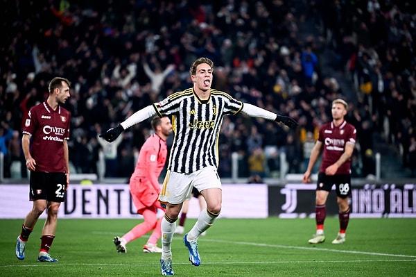 Juventus forması giyen yıldızımız 88. dakikada ise yeteneğiyle bir kez daha kendisine hayran bıraktı.