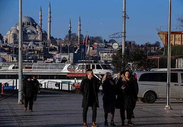 İstanbul’da yaşamak 1 ayda yüzde 3,51 oranında pahalılaşırken, bu oran TÜİK'e göre Türkiye'de yüzde 2,93, İTO'ya göre 3,52 olmuş, TÜRK-İŞ'in aylık geçim maliyeti de Ankara fiyatlarına göre, 47 bin 9 TL olmuştu.