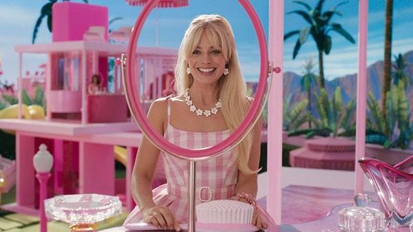 2023 yılında en çok kazanan film olan Barbie dünya çapında 1 milyar dolar hasılatı aşmayı başarmıştı. Bakalım aynı başarıyı Oscar Ödülleri'nde de gösterebilecek mi? Yorumlarda buluşalım.👇