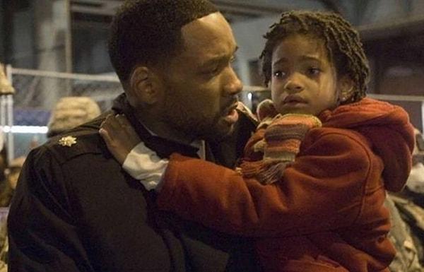 17. I Am Legend filminde Will Smith ve Willow Smith.