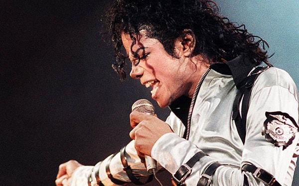 Yıllardır bu iddialar ile suçlanan ünlü yıldız Michael Jackson'ın yıllar sonra gelen aklaması gönülleri bir nebze de olsa rahatlattı.