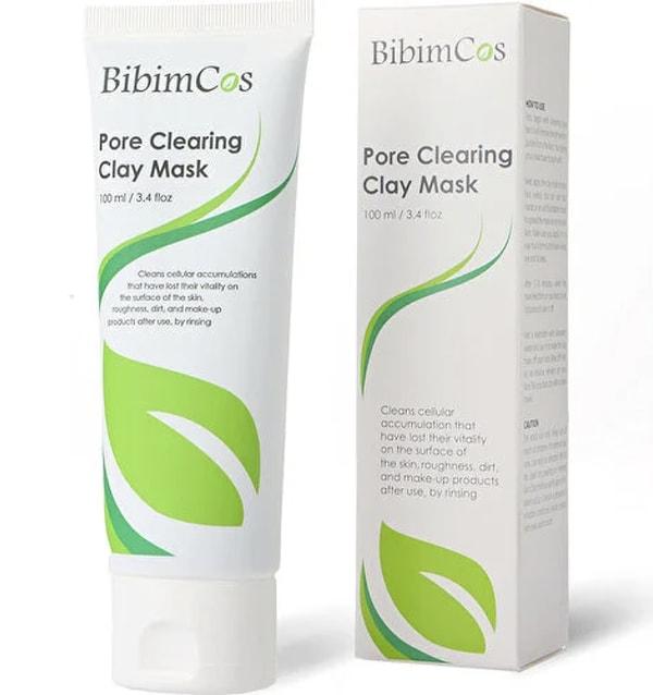 Bibimcos Pore Clearing Clay Mask fazla sebumu emerek, yağ-nem dengesini sağlar.