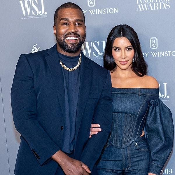 Kim Kardashian, Kanye West olan 7 yıllık evliliklerini 2021 yılının Şubat ayında bitirmek için boşanma davası açmıştı.