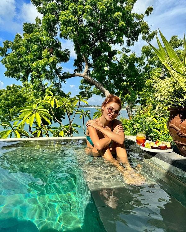 Bali pozlarıyla sosyal medyayı etkisi altına alan Hande Erçel, her ne kadar güzel bir tatilden dönmüş olsa da Ocak ayının kendisine verdiği hüznü bir kez daha hatırlattı.