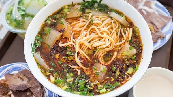 13. Lanzhou noodle çorbası | Çin