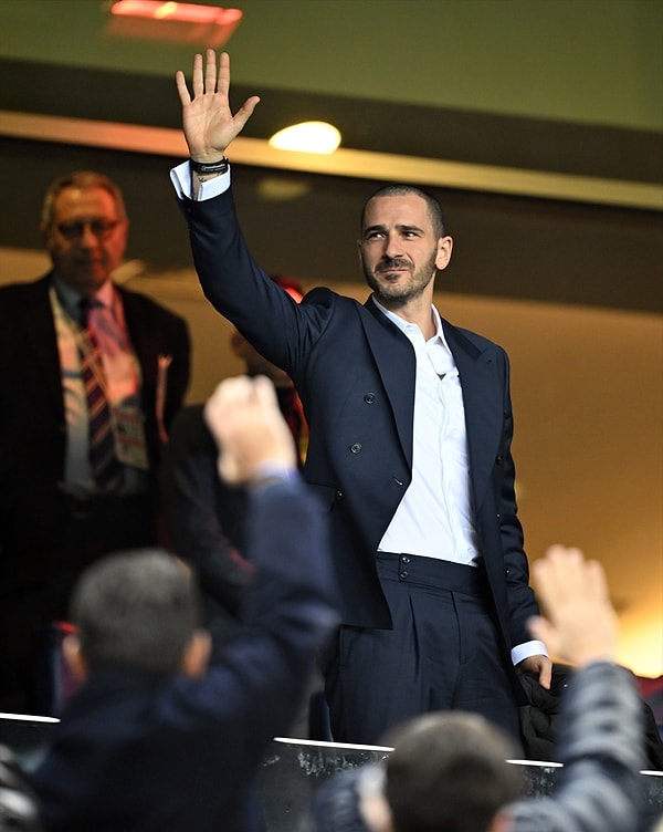 Fenerbahçe'nin yeni transferi Leonardo Bonucci Konyaspor karşılaşmasını izleyenler arasında yerini almıştı.