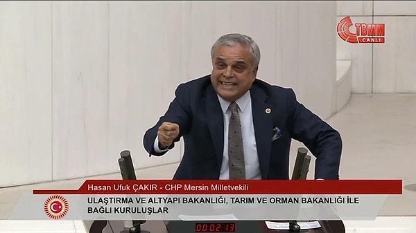 CHP Mersin Milletvekili Hasan Ufuk Çakır, Mersin Mezitli ilçesinde istediği kişinin aday olmaması sonrasında bağırarak meclisi terk etti.