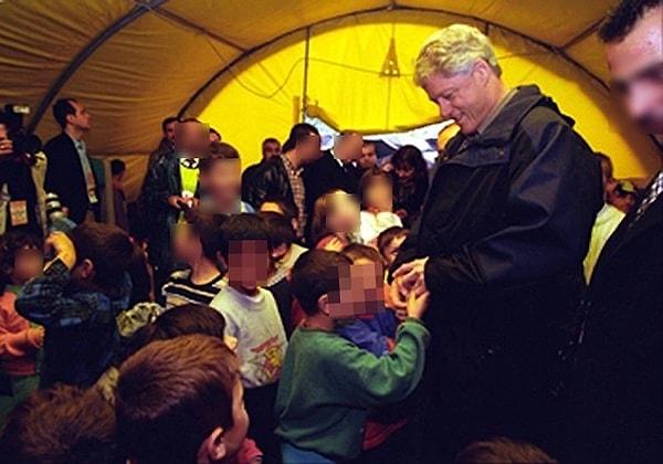 Hatta iddialar öyle ki 1999'da meydana gelen İstanbul Depremi sonrası kaybolan yüzlerce çocuğun, dosyanın kilit isimlerinden olan Bill Clinton'ın Türkiye'yi ziyaret etmesiyle bağdaştırılıyor!