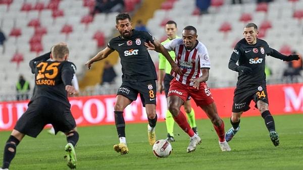 Trendyol Süper Lig'de ertelenen 16. hafta maçında Galatasaray, Sivasspor'a konuk oldu.