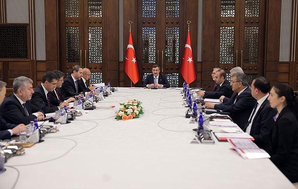 Cumhurbaşkanı Yardımcısı Cevdet Yılmaz, Çalışma ve Sosyal Güvenlik Bakanlığı ve Hazine ve Maliye Bakanlığı düzenlemelere yönelik hazırlıklarını tamamladı.