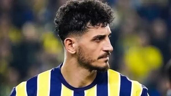Samet Akaydin geçtiğimiz sezon ocak ayında Adana Demirspor'dan Fenerbahçe'ye transfer olmuştu. Deneyimli stoper, bu sezon Fenerbahçe ile Süper Lig'de 6'sı ilk 11 olmak üzere 10 maçta süre almıştı.