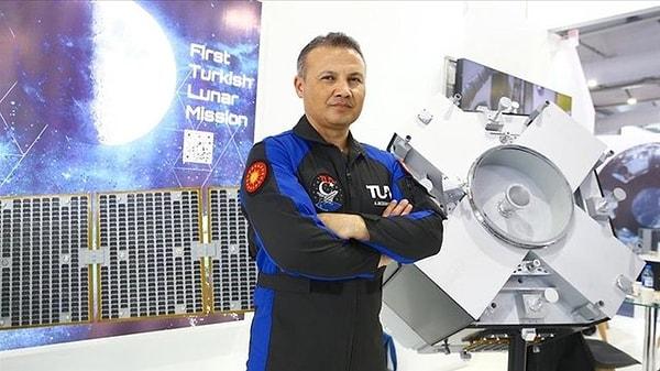 Alper Gezeravcı'nın Kennedy Uzay Merkezi'nden diğer üç uluslararası astronotla birlikte Crew Dragon ile uçması planlanıyor.