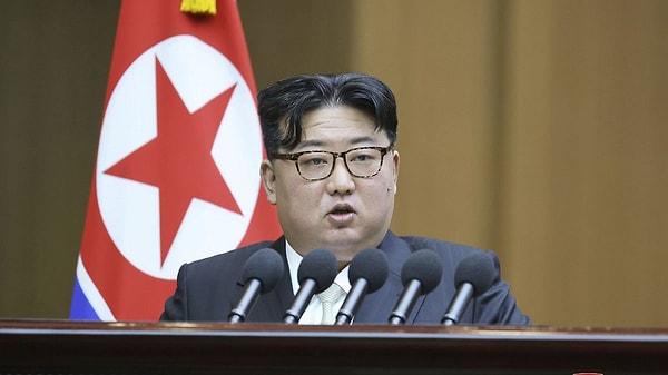 Kuzey Kore devlet lideri Kim Jong-un, bugün Güney Kore ile ilgili çok konuşulacak bir açıklama yaptı. Yüksek Halk Meclisi’nin 10. oturumunda konuşan Kim, Kuzey Kore ile Güney Kore'nin birleşmesinin artık mümkün olmadığını dile getirdi.