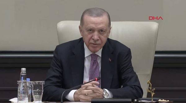 Bugün gerçekleştirlen kabine toplantısında Recep Tayyip Erdoğan, Alper Gezeravcı ile görüntülü görüşme yaptı.