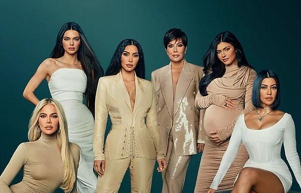 10. Kardashianlar her zaman gösterişli hayatını gözler önüne süren bir aile oldu. Fakat Kim Kardashian'ın yeni tiktok videosundaki ihtişamını göze sokuşu bu kadar da olmaz dedirtti.