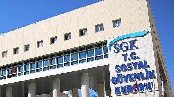 Açığın kapatılması maksadıyla SGK'ya bütçeden transfer yapıldığına da işaret edildi.