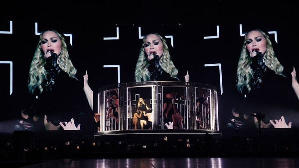 Sağlığına kavuşan Madonna, 'Celebration' (kutlama) adını verdiği yeni turnesiyle sahne almaya başladı.