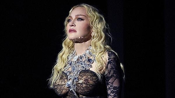 23. 'Popun kraliçesi' olarak anılan Madonna, yaşadığı ciddi sağlık problemlerinin ardından sahneye döndü. Oldukça iddialı performansıyla dinleyenlerle buluşan Madonna, son olarak bir dava şoku yaşadı.