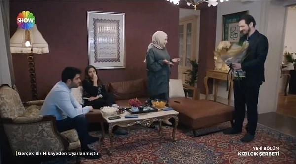 Bunca kaotik olay olmadan önce geçtiğimiz bölümde Mustafa'nın Nilay'a çiçek alıp karşılığında "Amin, aminğ!" cevabını aldığı sahne topa tutuldu.