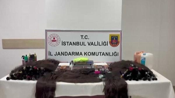 DHA'nın haberine göre; İstanbul Esentyurt'ta yabancı uyruklu kişilerin yasa dışı yollarla ürettikleri protez saçı piyasaya süreceği bilgisi üzerine İstanbul İl Jandarma ekipleri harekete geçti.