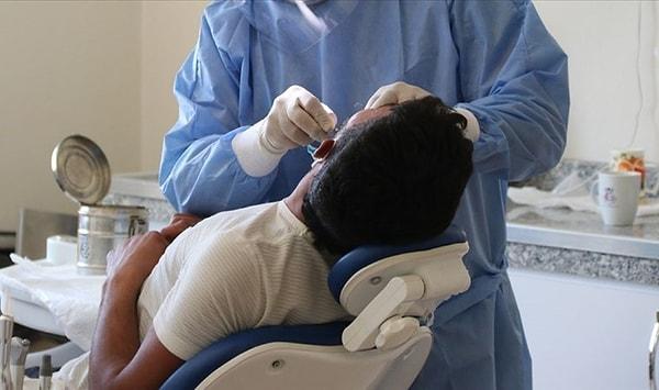 Hakkında dava açılması talep edilen Aydın Zafer S., geçen yılın başında ise Hakkari'de diş hekimliği unvanı olmadan ruhsatsız diş kliniği açıp işlettiği gerekçesi ile gözaltına alınmıştı.