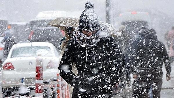 Meteoroloji Genel Müdürlüğü, yarından itibaren geçerli olmak üzere 28 kent için 'sarı' kodlu uyarı verdi. İç  Anadolu, Doğu ve Güneydoğu Anadolu'nun belirli bölgeleri için yoğun kar yağışı beklentisi bulunuyor.