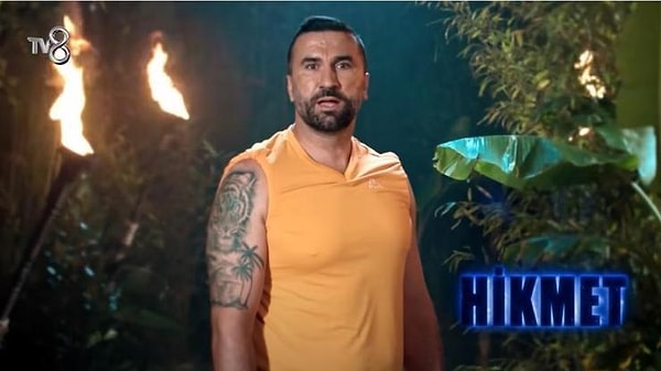 Survivor 2019 ve 2022'de yarışmacı olarak yer alan Hikmet Tuğsuz, yarışmadaki yüksek performansının yanı sıra adada yaptığı yeniliklerle de öne çıkıyordu.